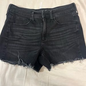 Universal thread size 8 distressed jean shorts stretchy fits size 10
